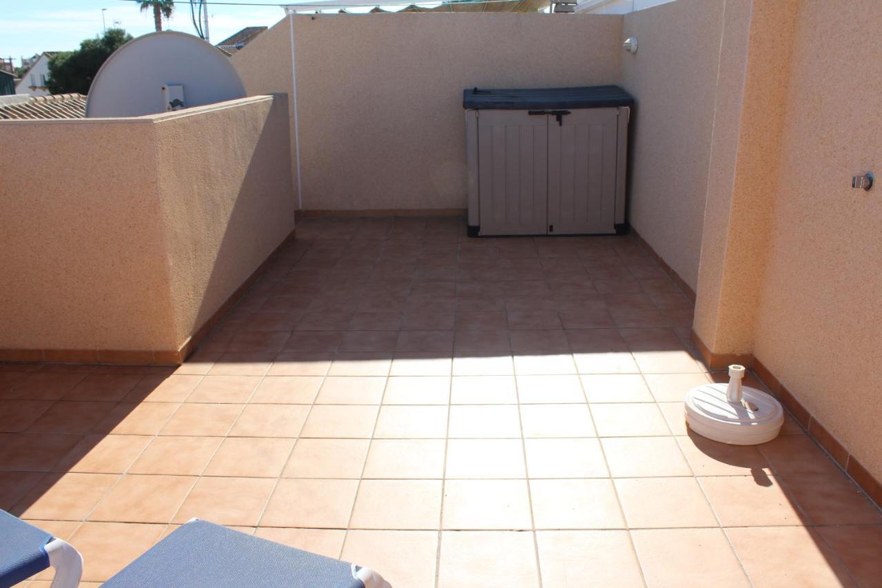 Bungalow With 2 Bedrooms And Roof Terrace In The Center Of La Zenia. Free Wifi. Orihuela Ngoại thất bức ảnh