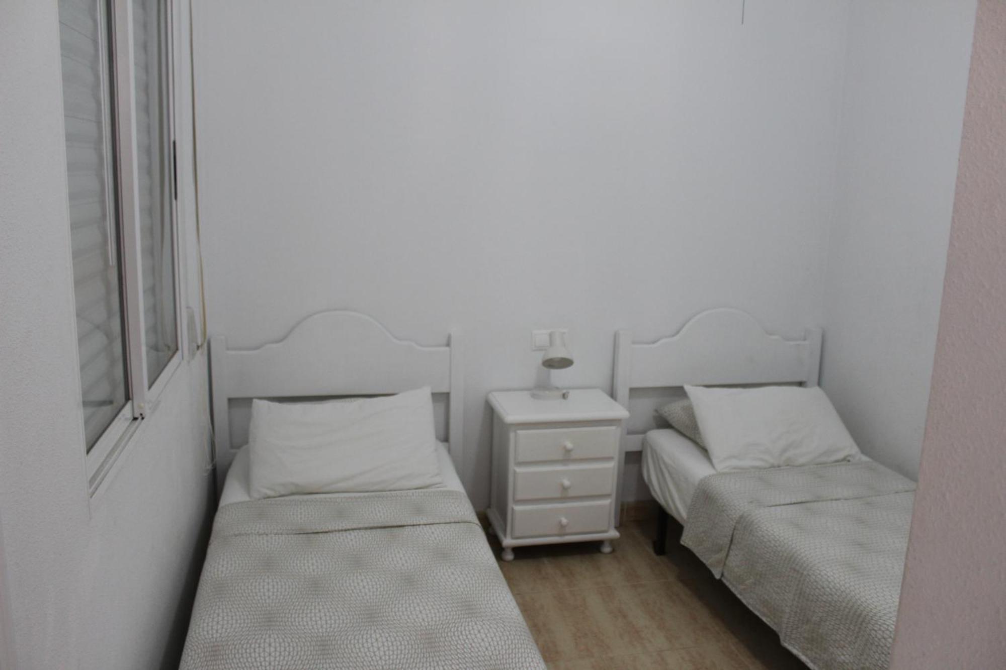 Bungalow With 2 Bedrooms And Roof Terrace In The Center Of La Zenia. Free Wifi. Orihuela Ngoại thất bức ảnh